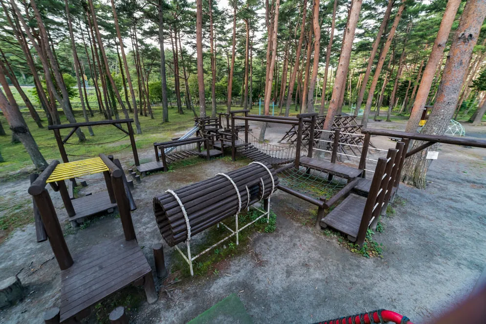 遊具広場・トイレ棟-写真